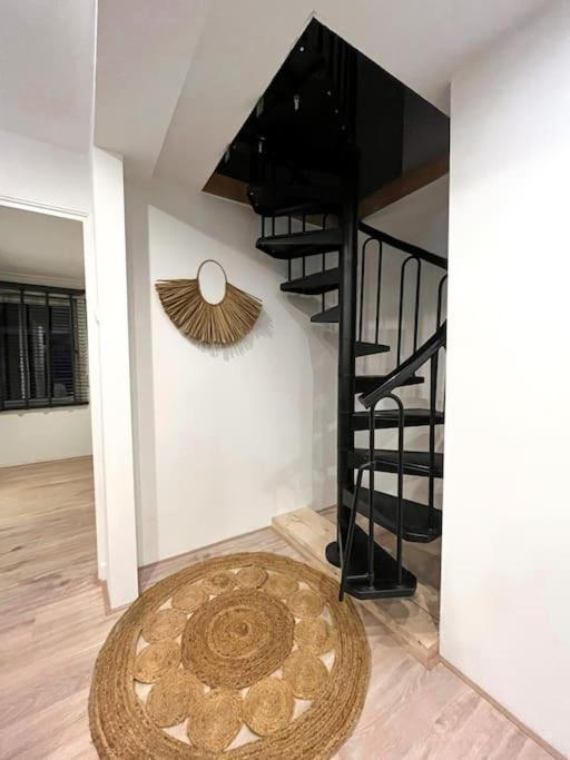 Gezellig Appartement, Gerenoveerd Eind 2022 튈뷔르흐 외부 사진